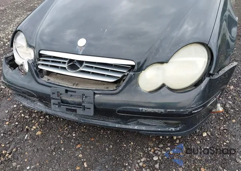 2002 Mercedes-Benz C 230 from USA, damaged, VIN WDBRN47J22A353494